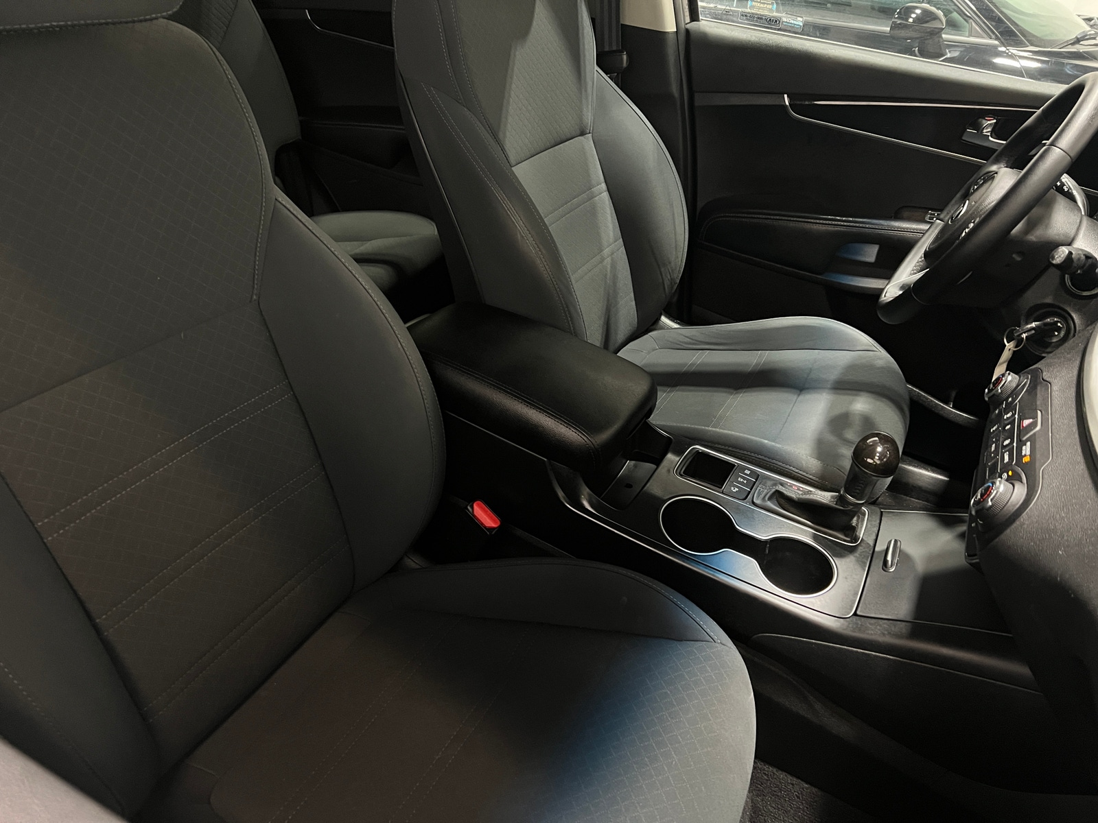 Thumbnail: 2017 Kia Sorento - 2