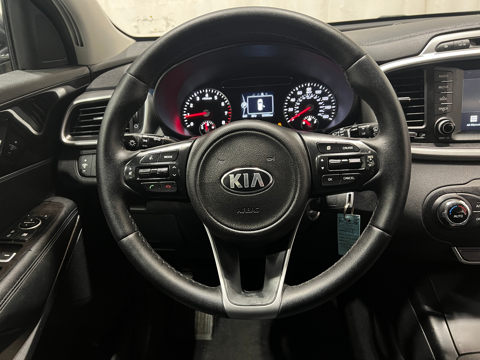 Thumbnail: 2017 Kia Sorento - 5
