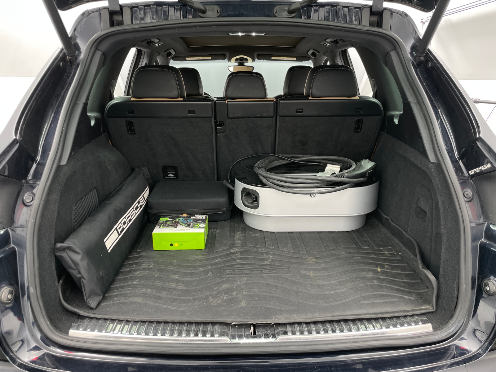 Thumbnail: 2016 Porsche Cayenne - 6