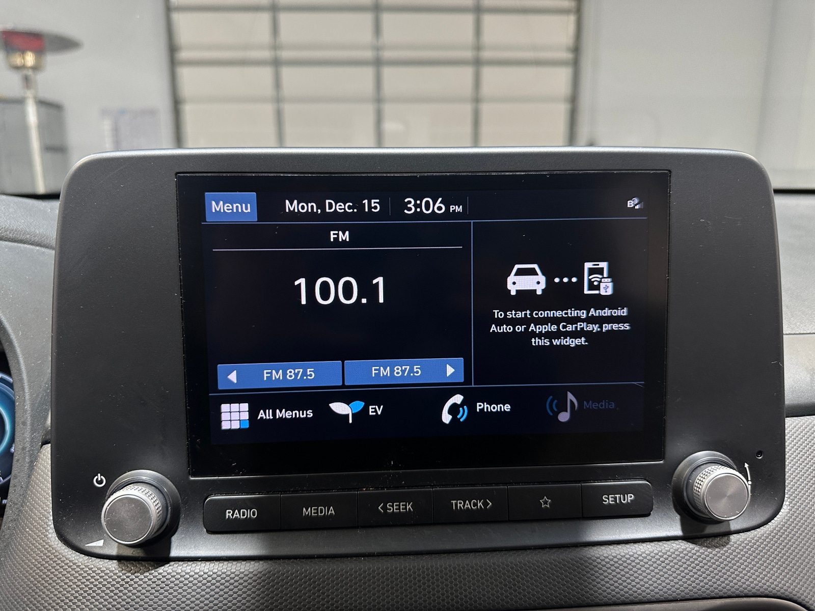 Thumbnail: 2023 Hyundai Kona - 4