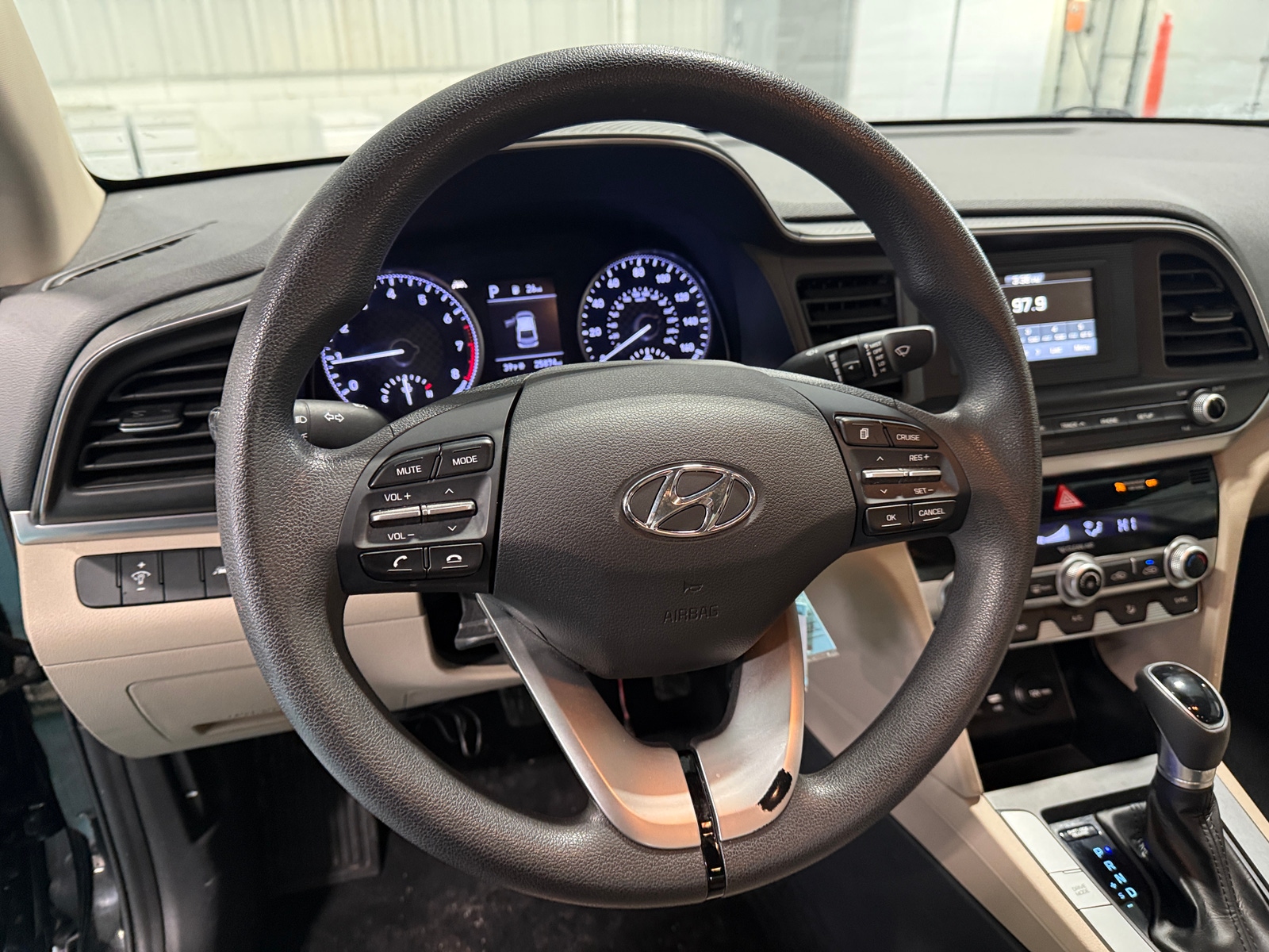 Thumbnail: 2020 Hyundai Elantra - 5