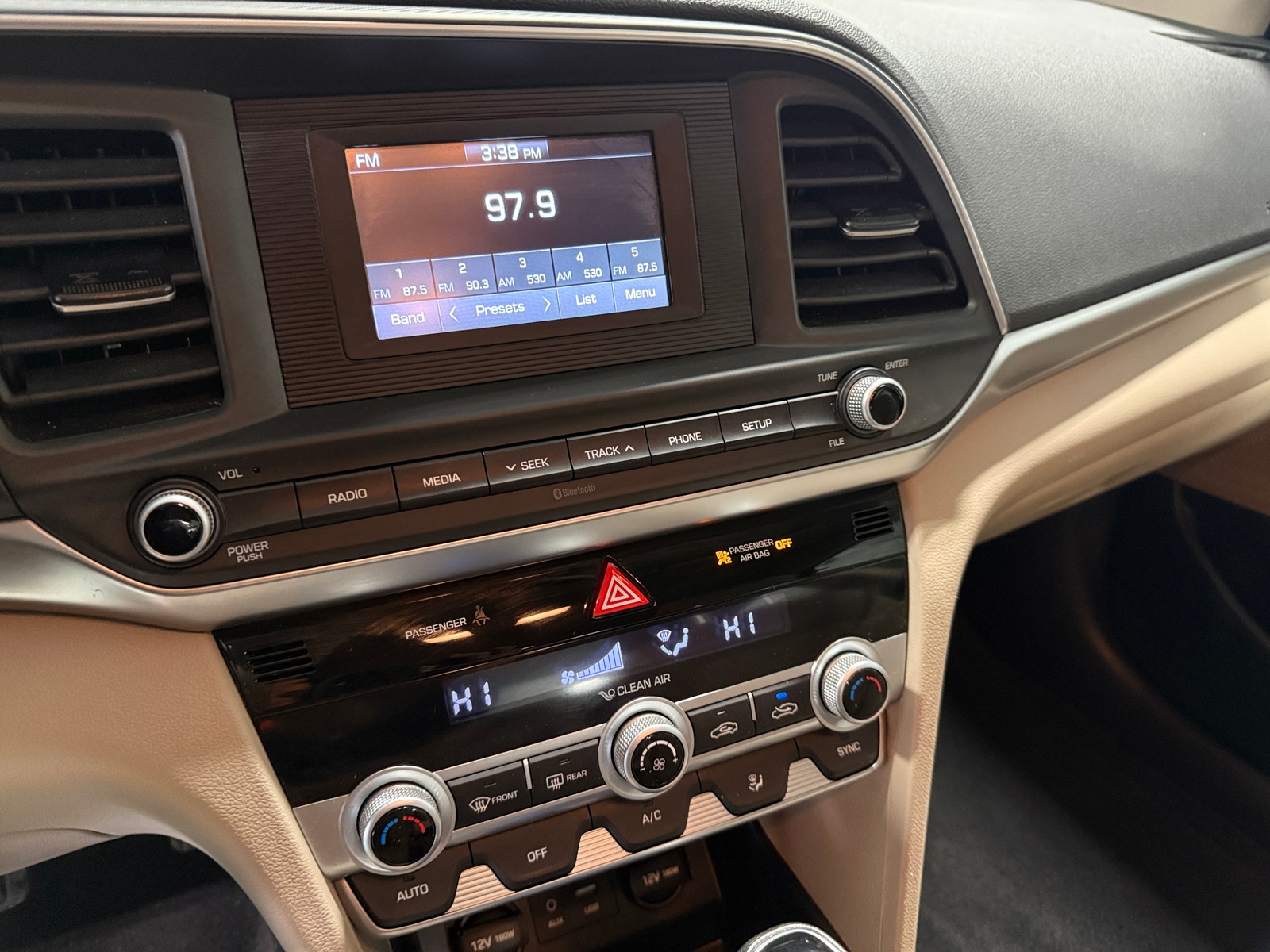 Thumbnail: 2020 Hyundai Elantra - 4