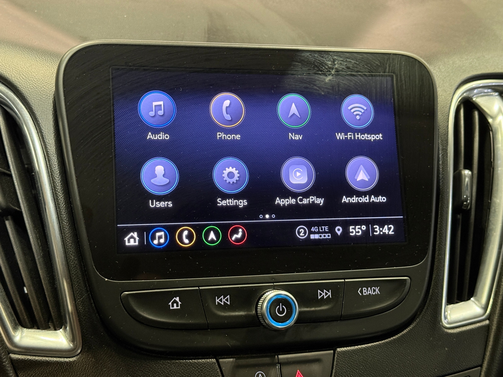 Thumbnail: 2024 Chevrolet Malibu - 3