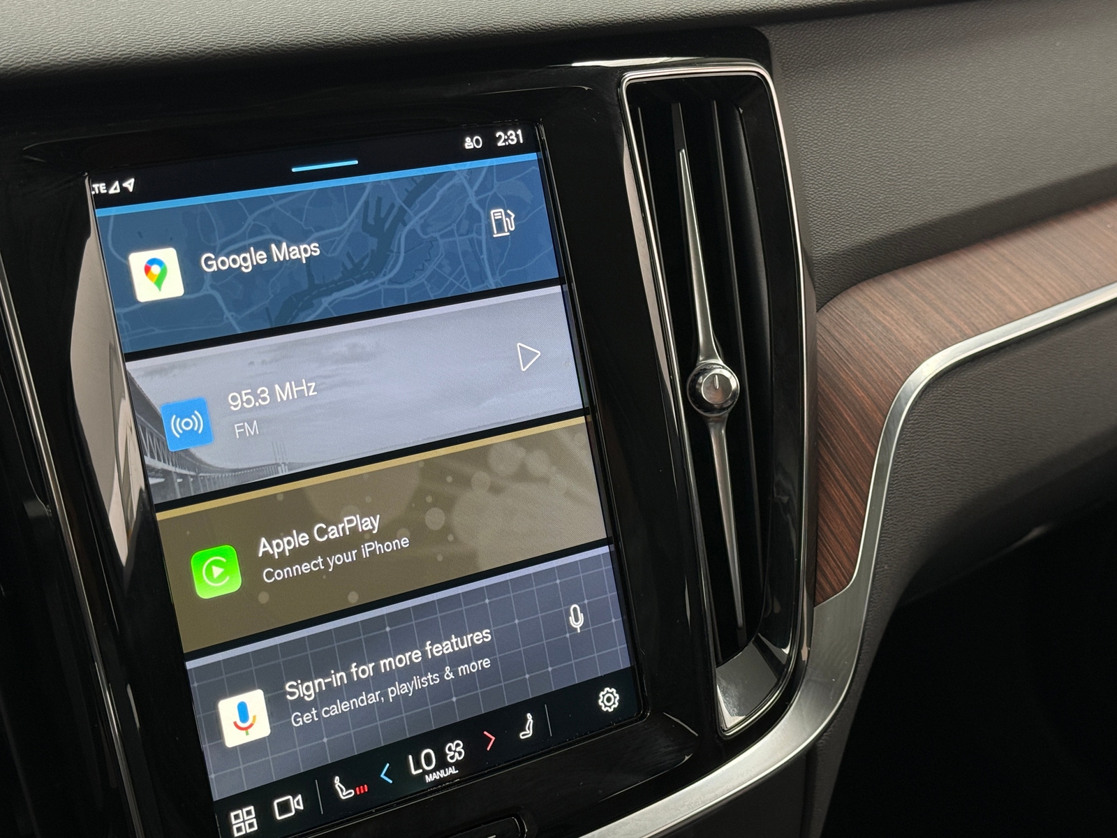 Thumbnail: 2025 Volvo V60 - 3