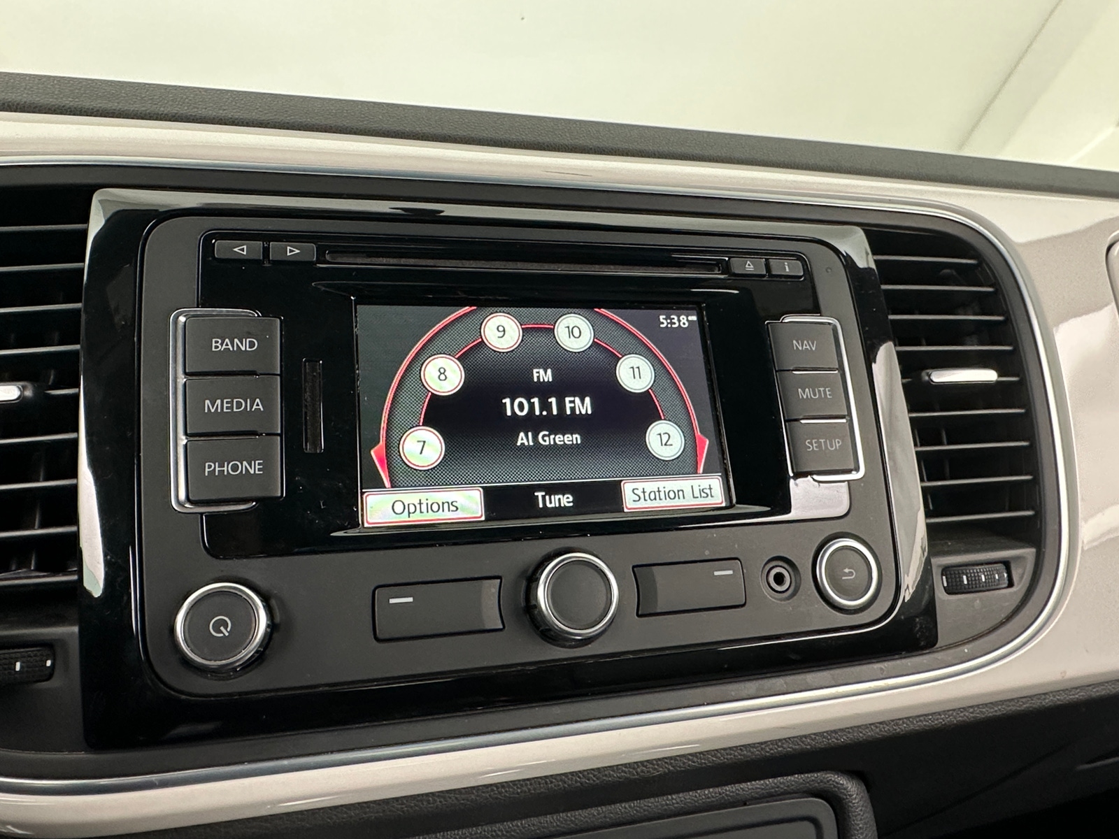 Thumbnail: 2013 Volkswagen Beetle - 3