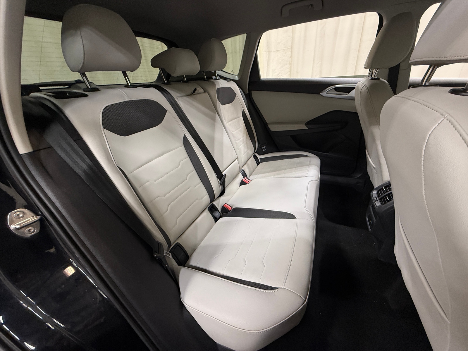 Thumbnail: 2025 Volkswagen Taos - 6