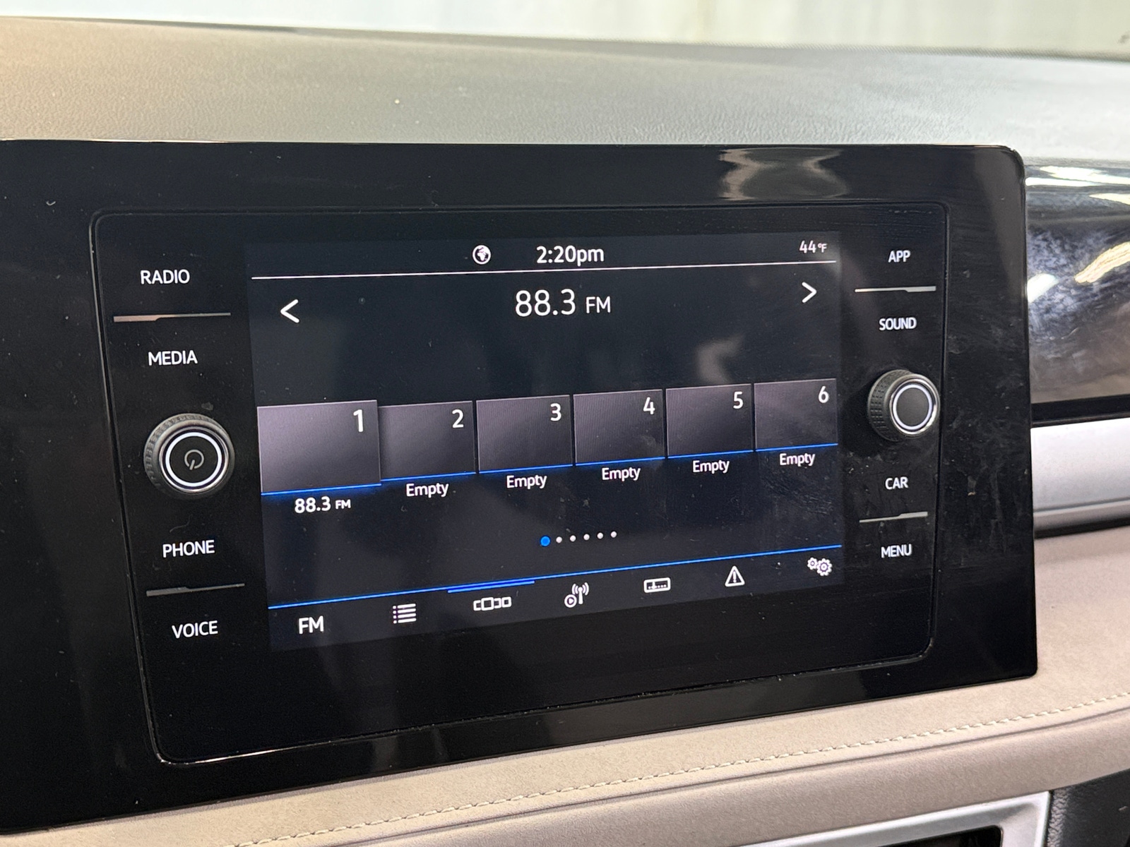 Thumbnail: 2025 Volkswagen Taos - 4