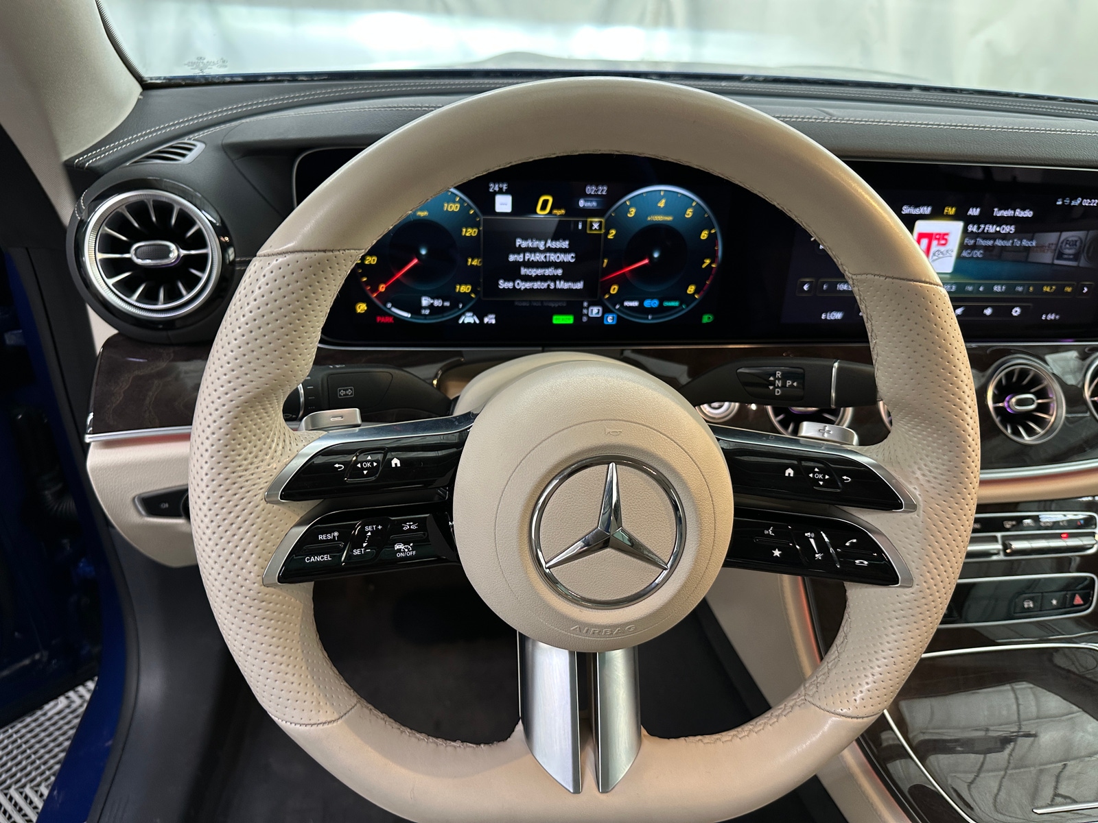 Thumbnail: 2022 Mercedes-Benz E-Class - 4