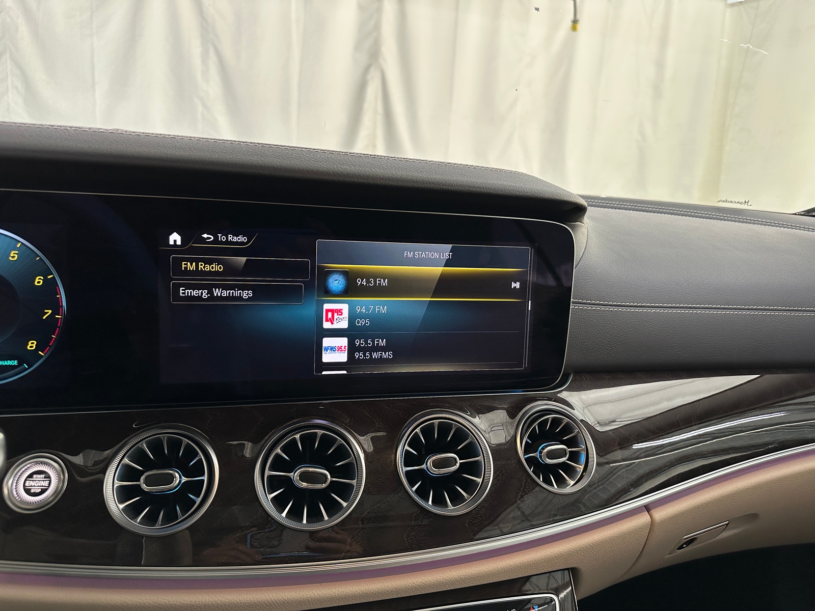 Thumbnail: 2022 Mercedes-Benz E-Class - 3