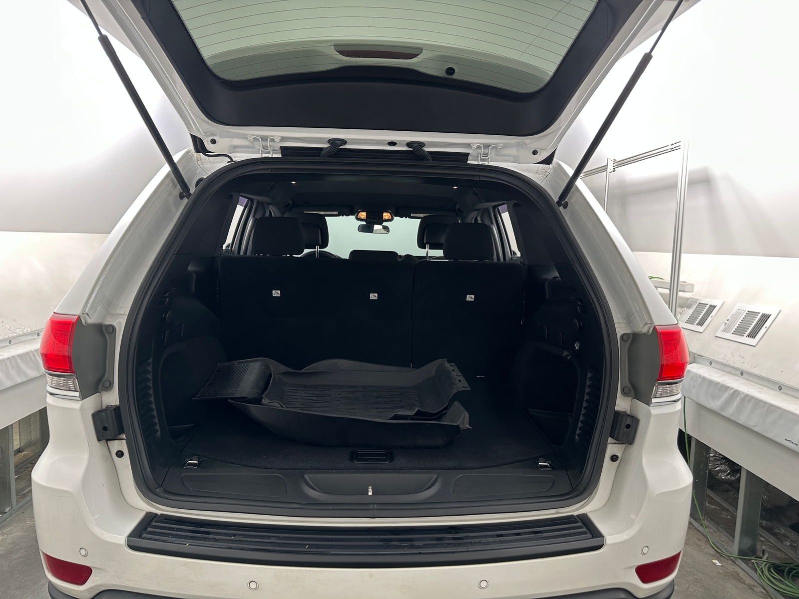 Thumbnail: 2018 Jeep Grand Cherokee - 7