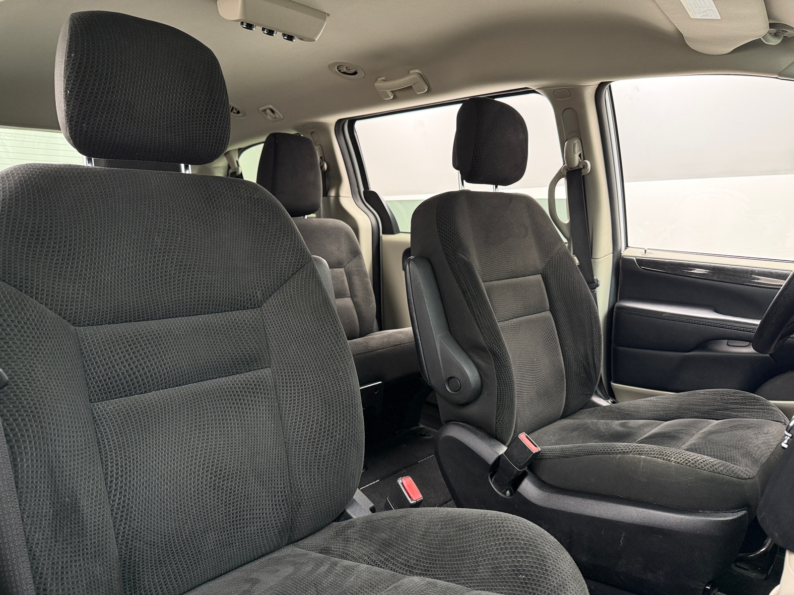 Thumbnail: 2020 Dodge Grand Caravan - 2