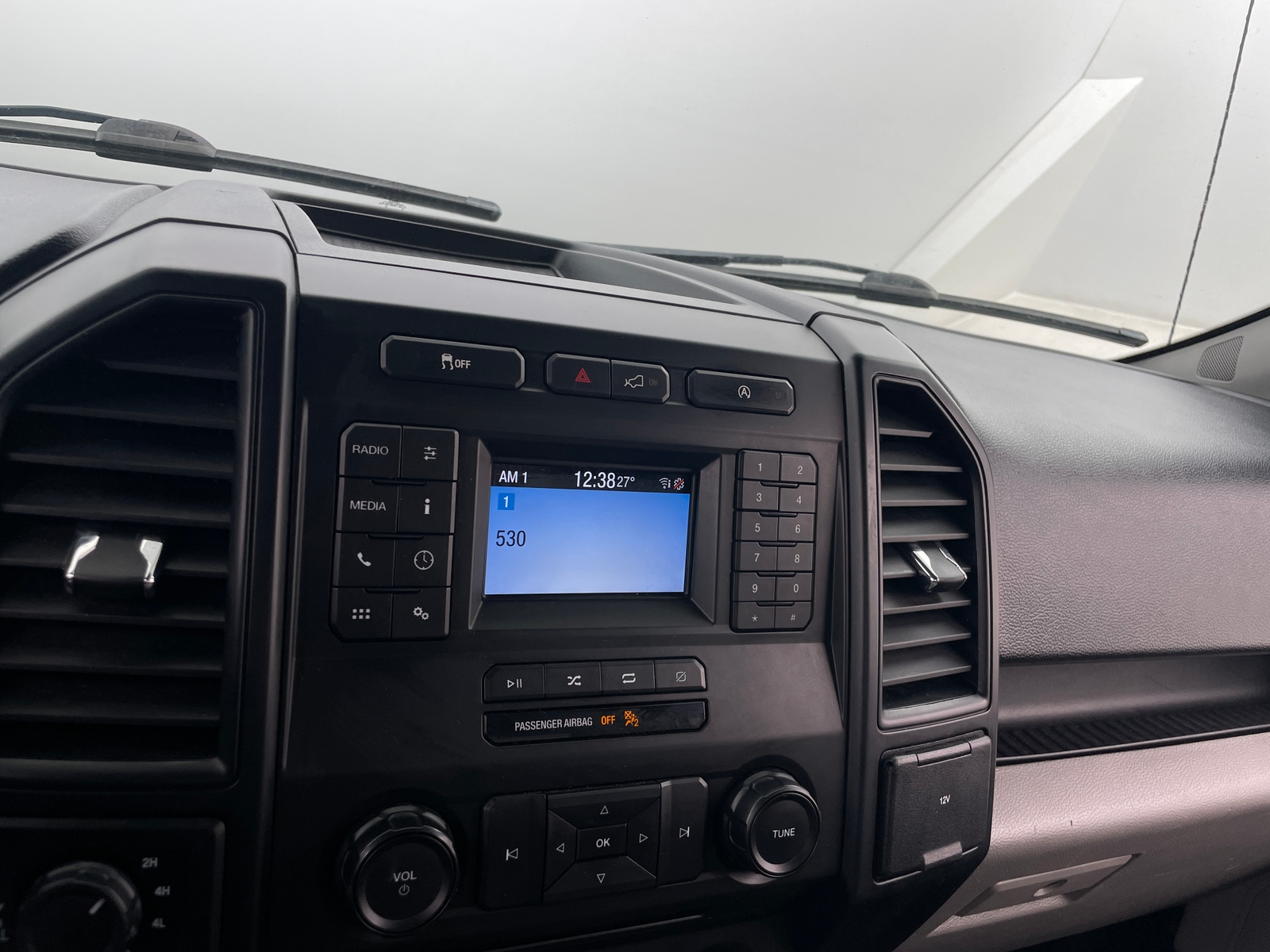 Thumbnail: 2018 Ford Econoline - 4