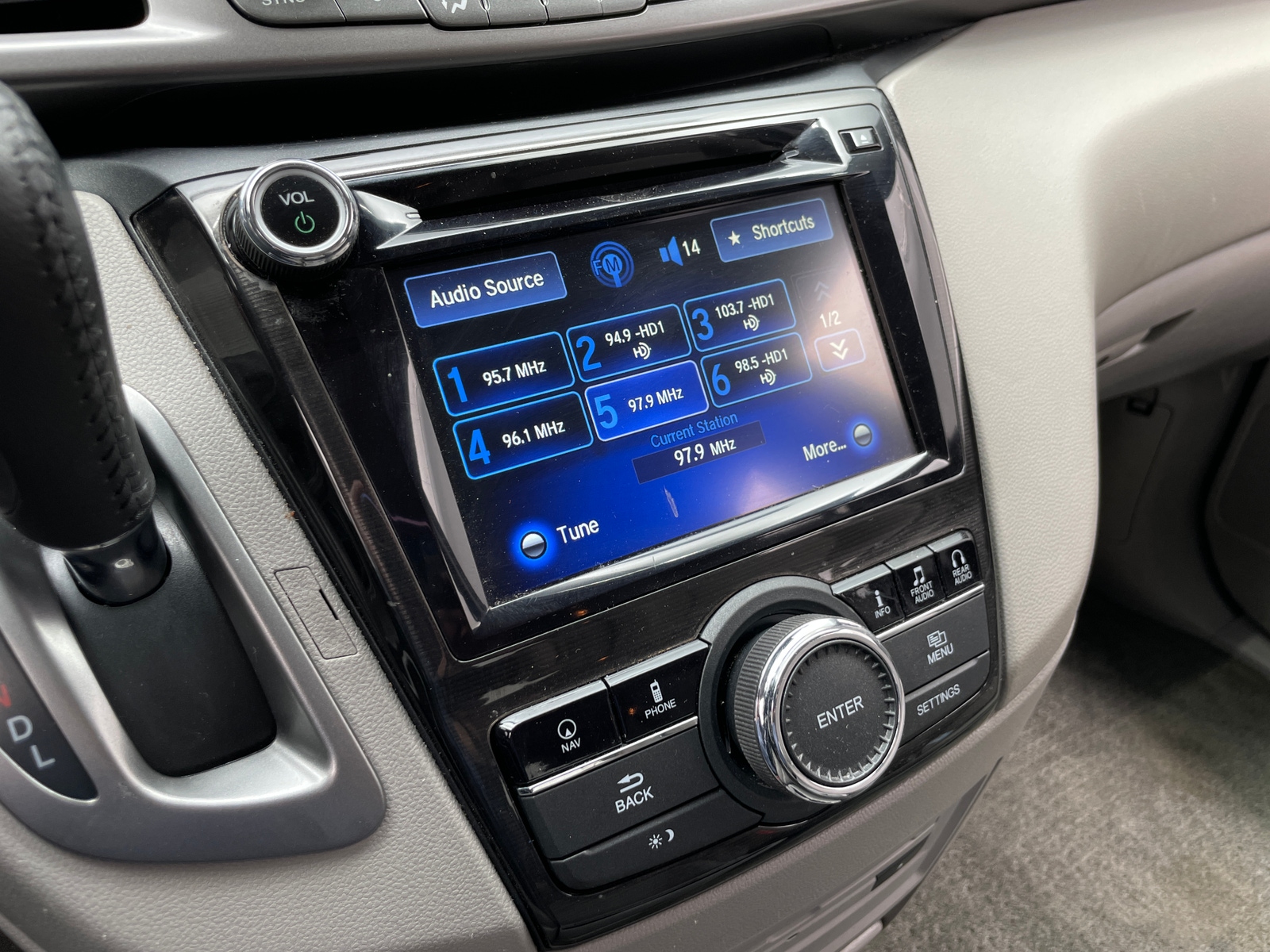 Thumbnail: 2017 Honda Odyssey - 3