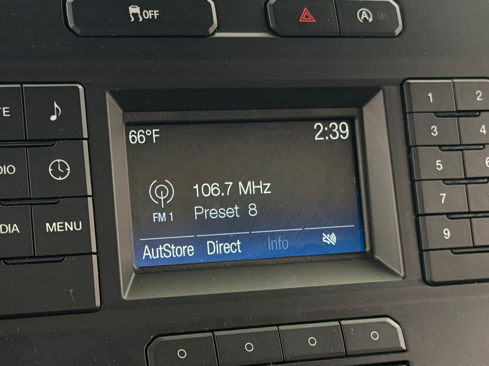 Thumbnail: 2019 Ford Econoline - 3