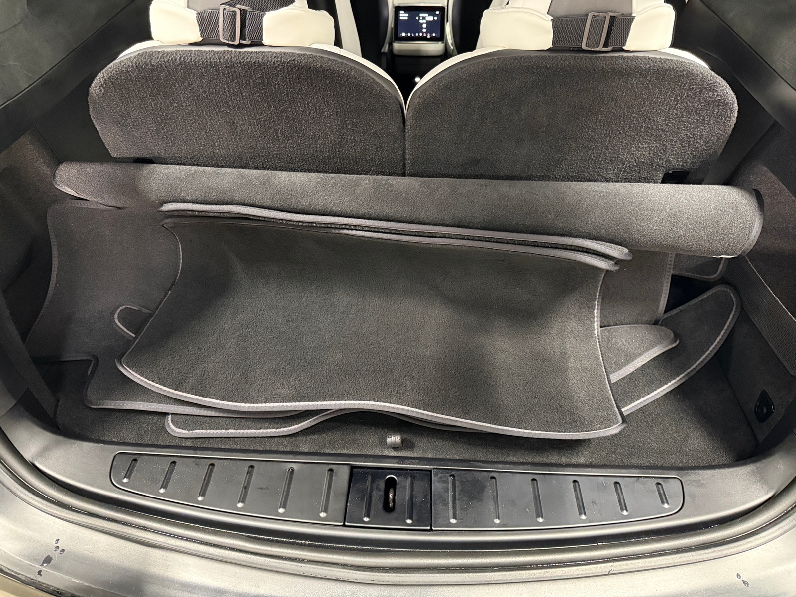 Thumbnail: 2022 Tesla Model X - 6