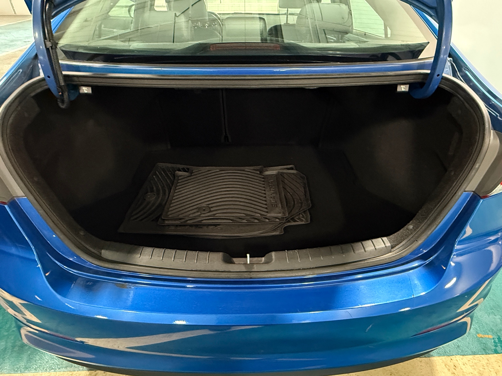 Thumbnail: 2017 Hyundai Elantra - 6