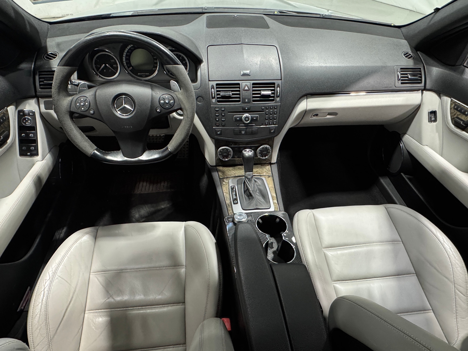 Thumbnail: 2010 Mercedes-Benz C-Class - 2