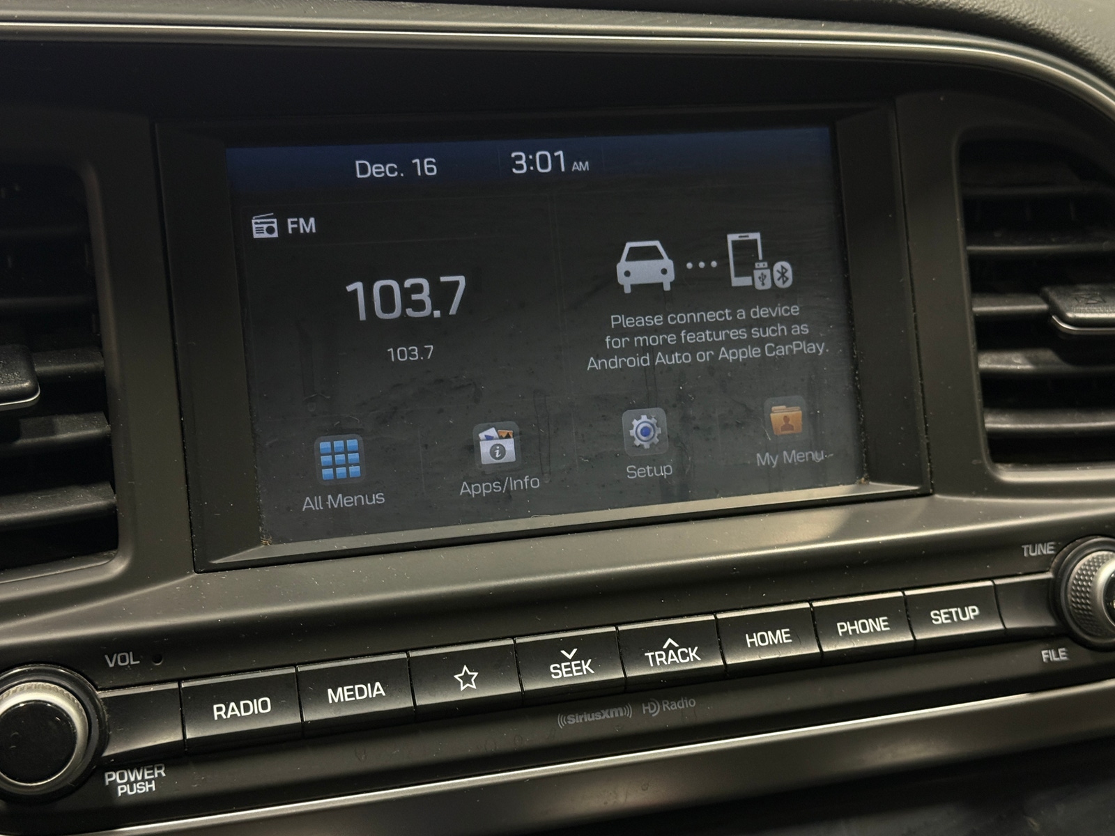 Thumbnail: 2019 Hyundai Elantra - 4