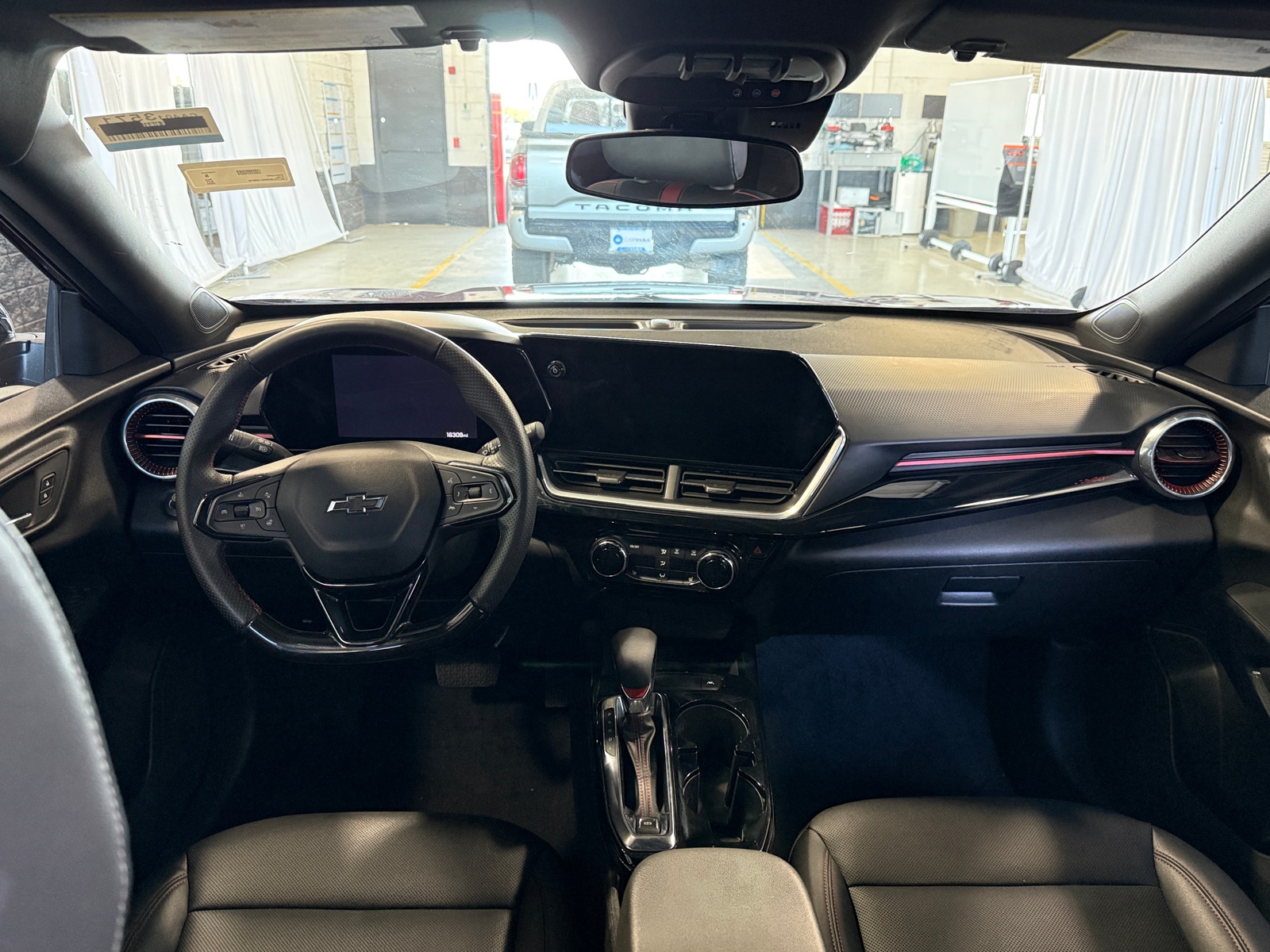 Thumbnail: 2024 Chevrolet Trax - 2