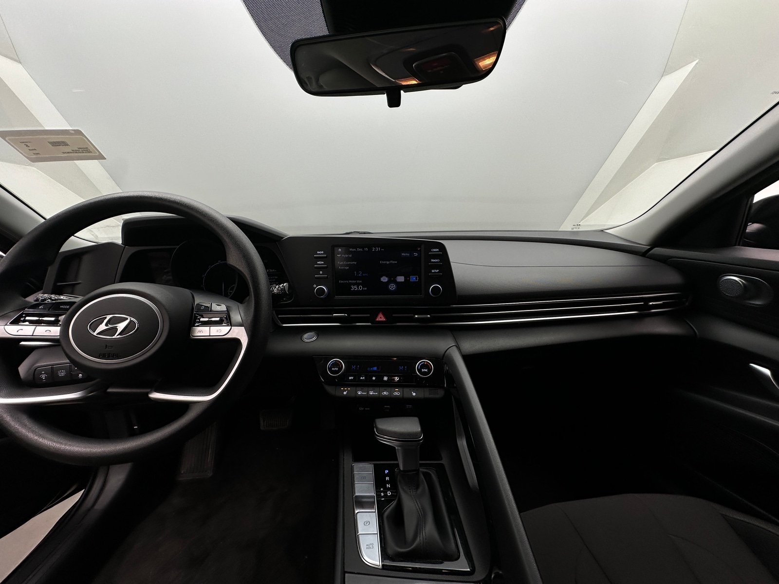 Thumbnail: 2023 Hyundai Elantra - 3