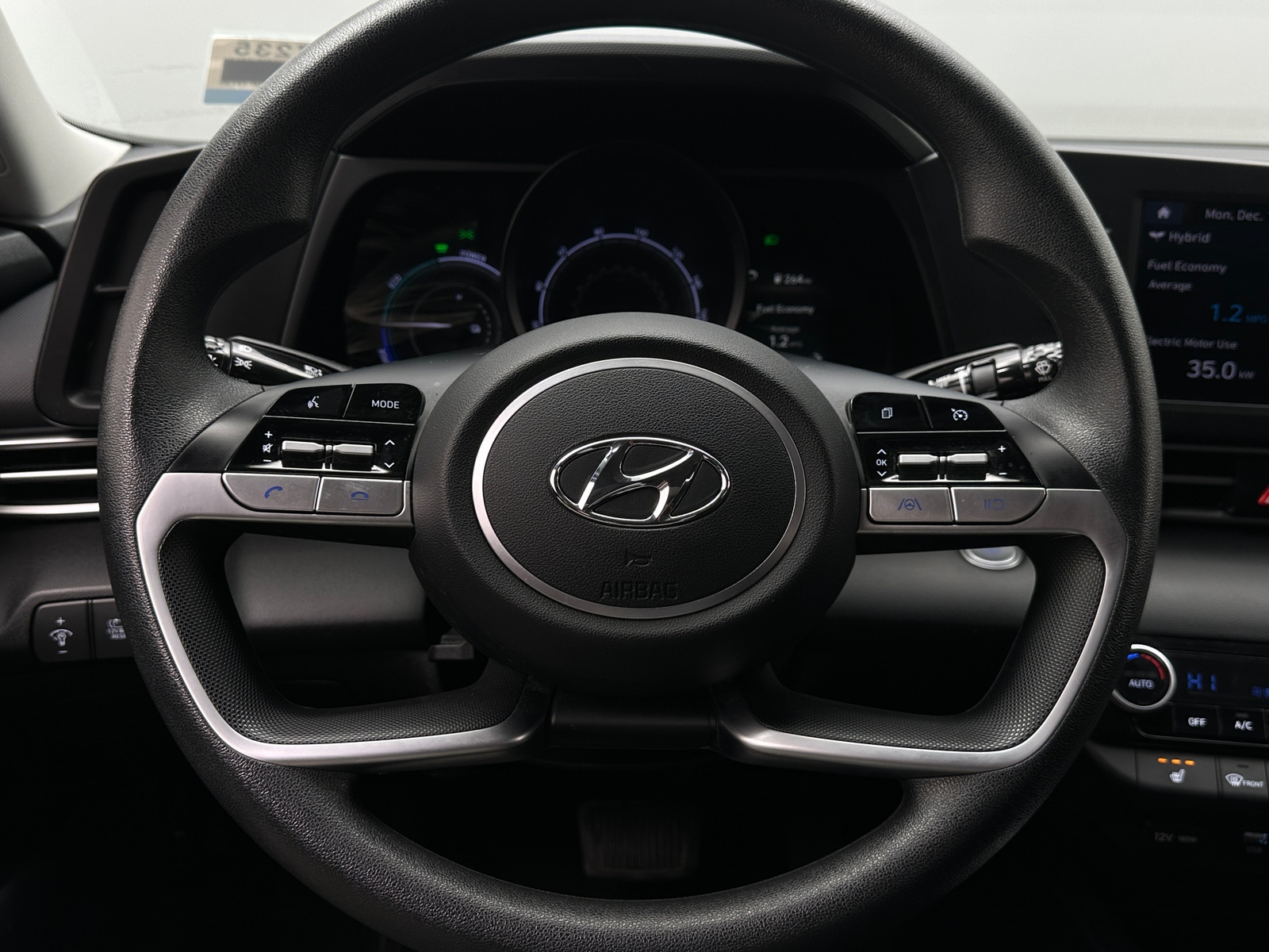 Thumbnail: 2023 Hyundai Elantra - 5