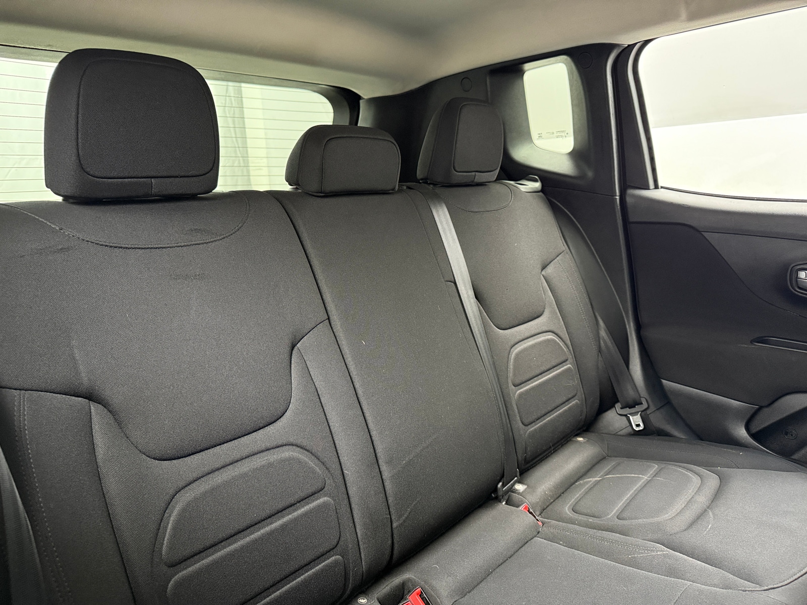 Thumbnail: 2018 Jeep Renegade - 6