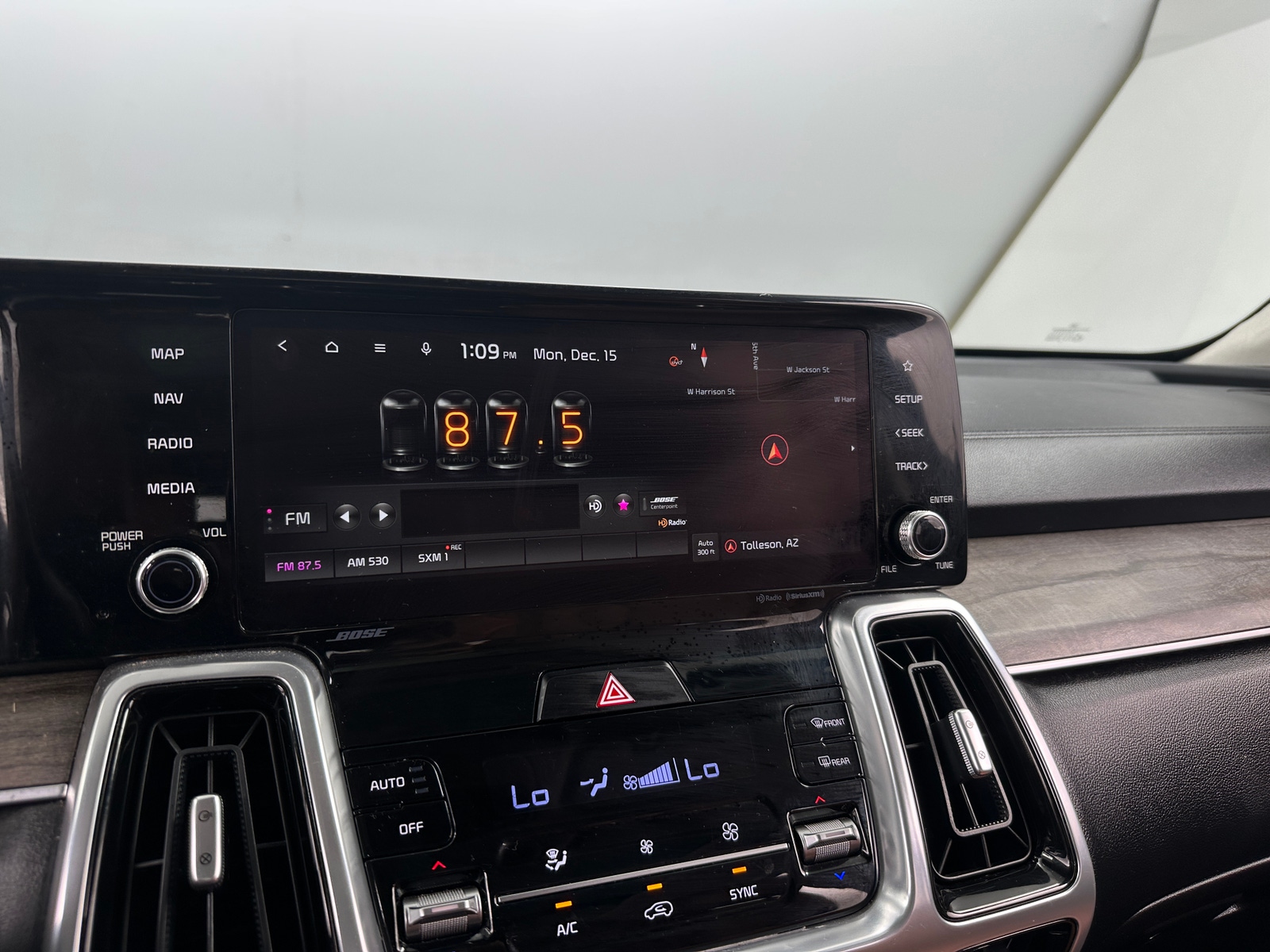 Thumbnail: 2022 Kia Sorento - 3