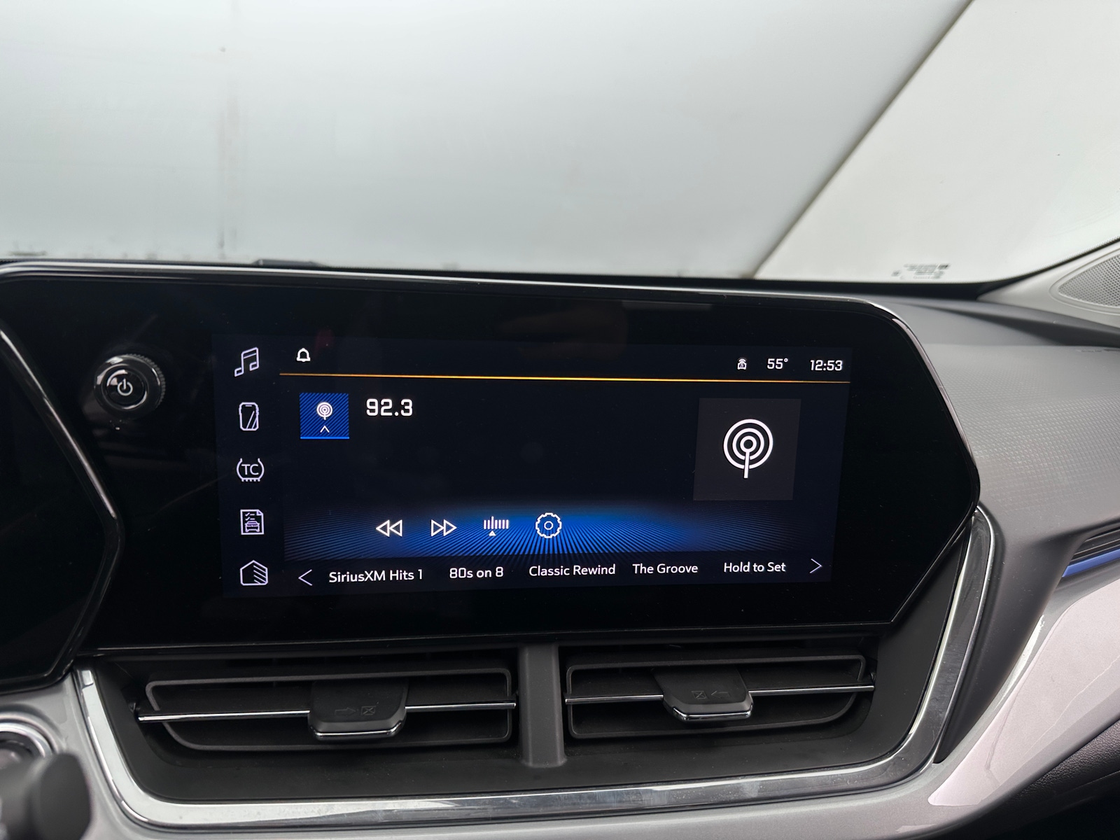 Thumbnail: 2025 Chevrolet Trax - 4