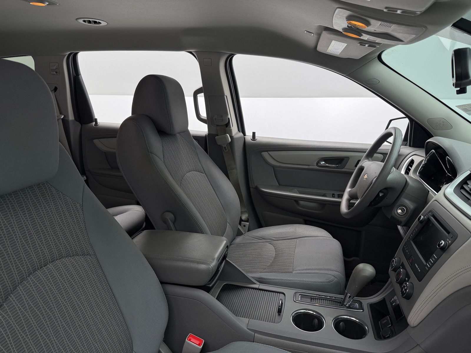 Thumbnail: 2017 Chevrolet Traverse - 2