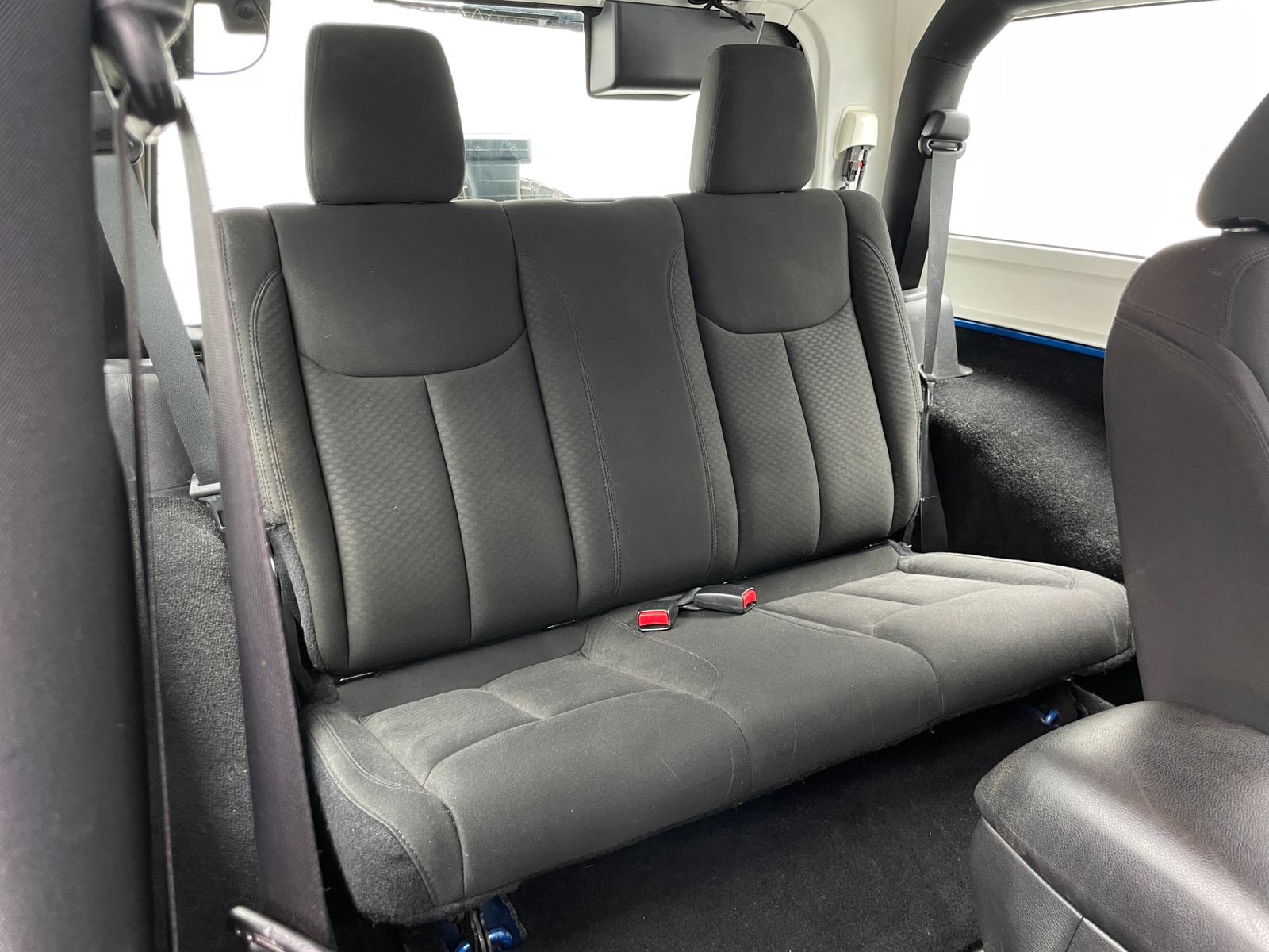 Thumbnail: 2016 Jeep Wrangler - 6