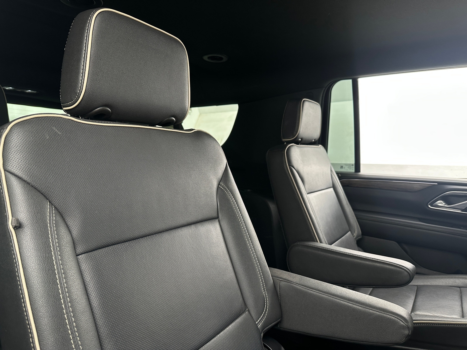 Thumbnail: 2023 Chevrolet Suburban - 5