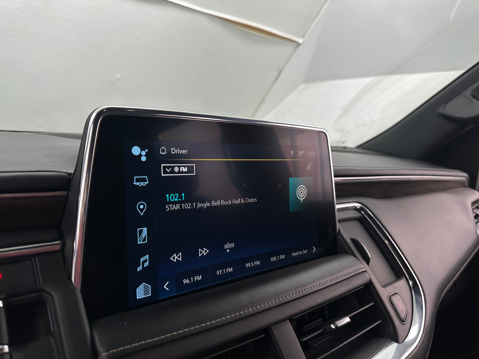 Thumbnail: 2023 Chevrolet Suburban - 3