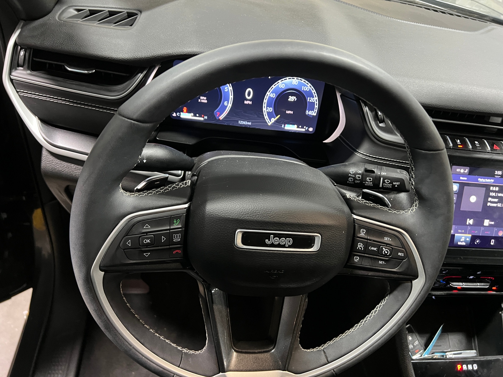 Thumbnail: 2023 Jeep Grand Cherokee L - 5