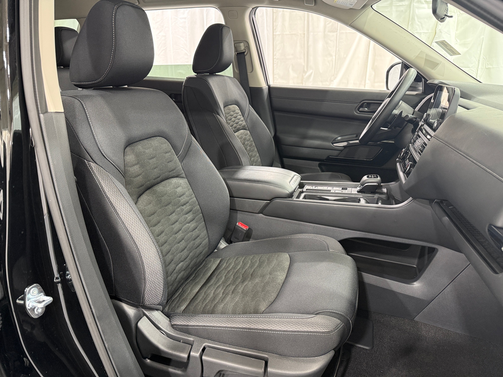 Thumbnail: 2025 Nissan Pathfinder - 2