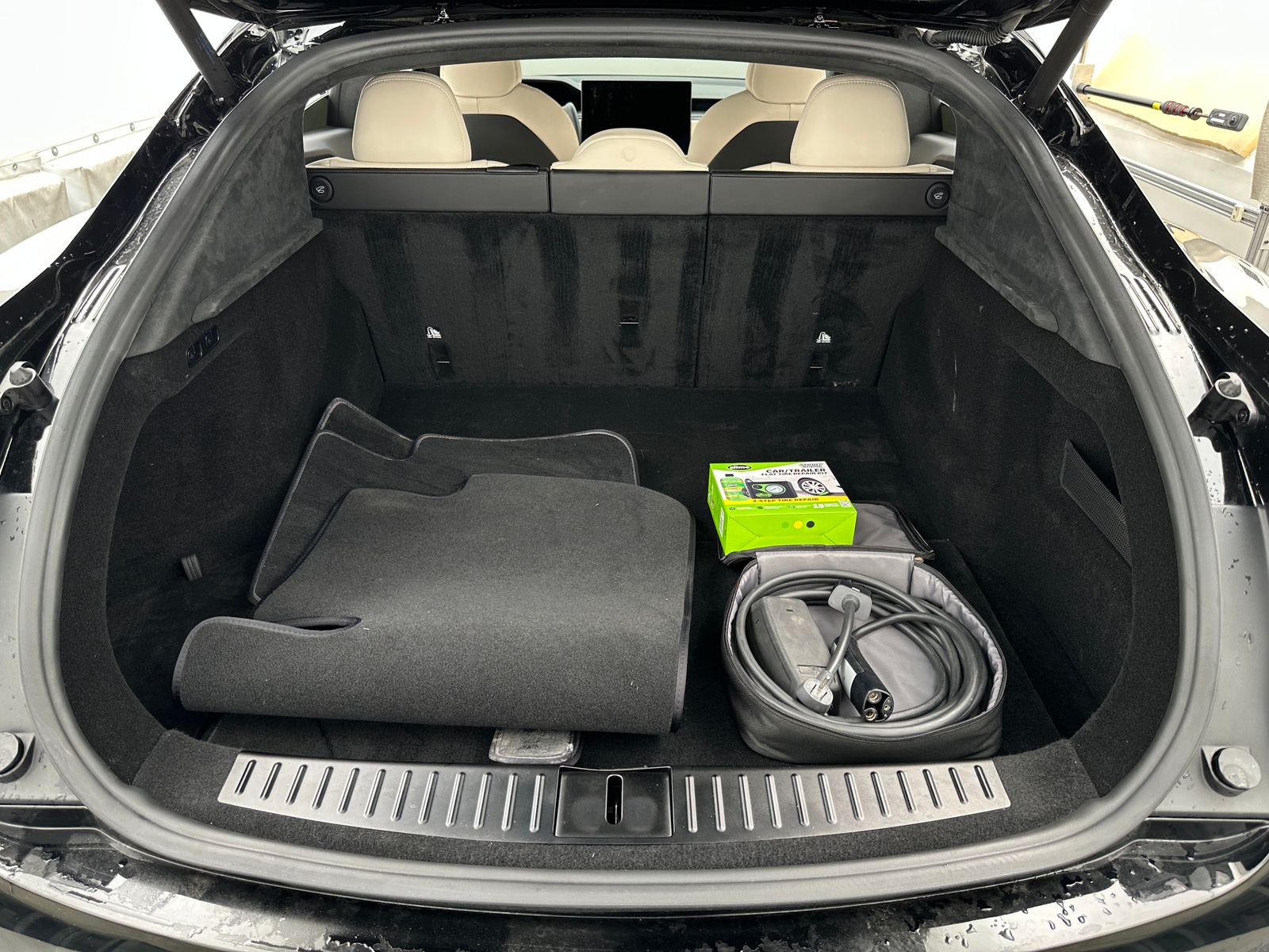 Thumbnail: 2022 Tesla Model S - 6