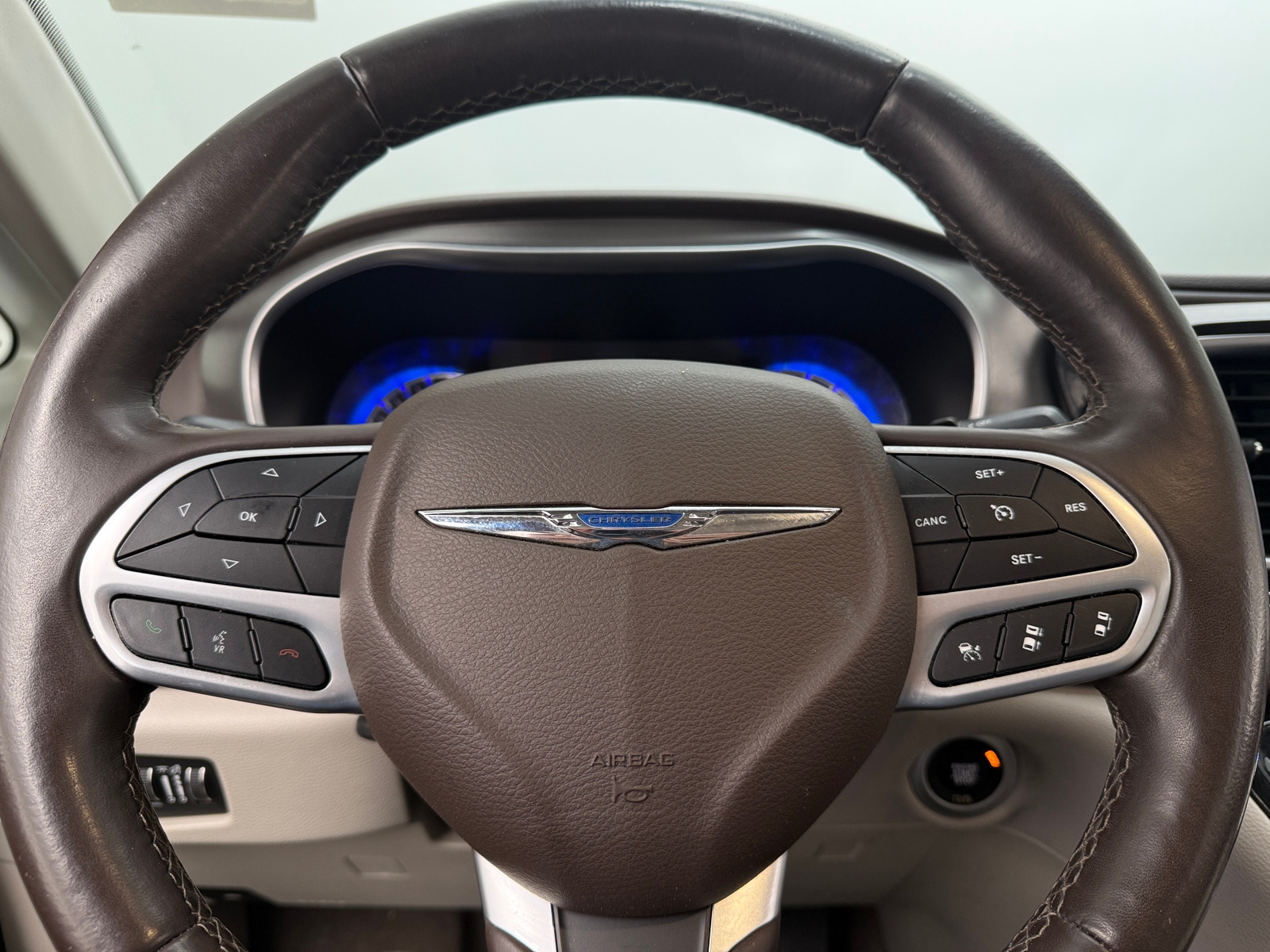 Thumbnail: 2019 Chrysler Pacifica - 4