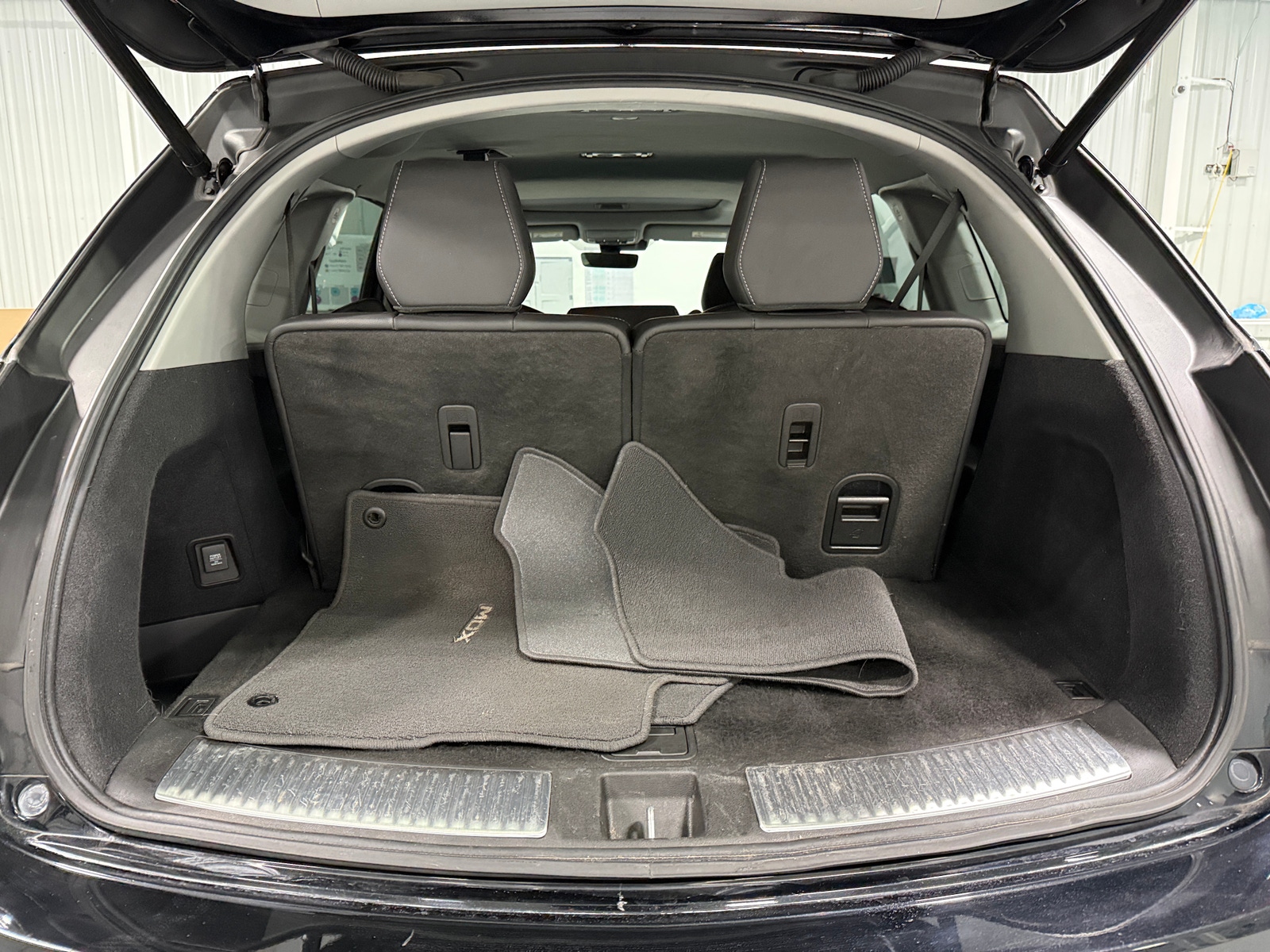 Thumbnail: 2020 Acura MDX - 6