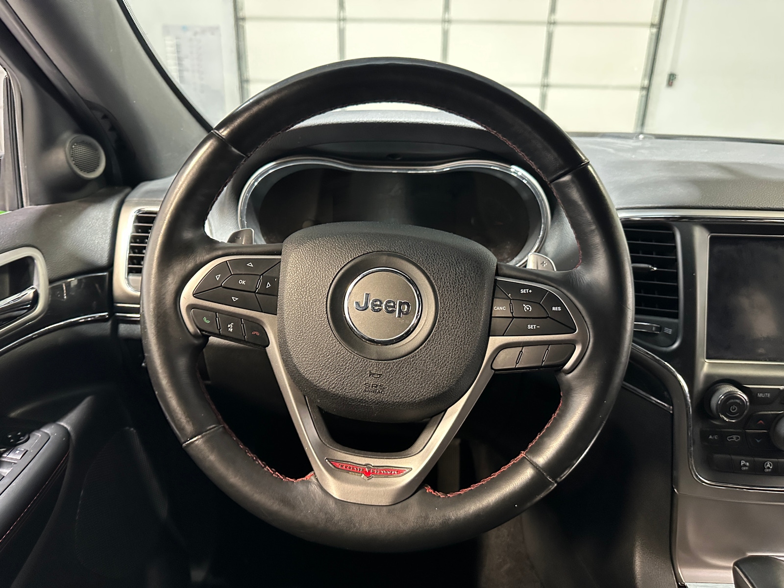 Thumbnail: 2018 Jeep Grand Cherokee - 4