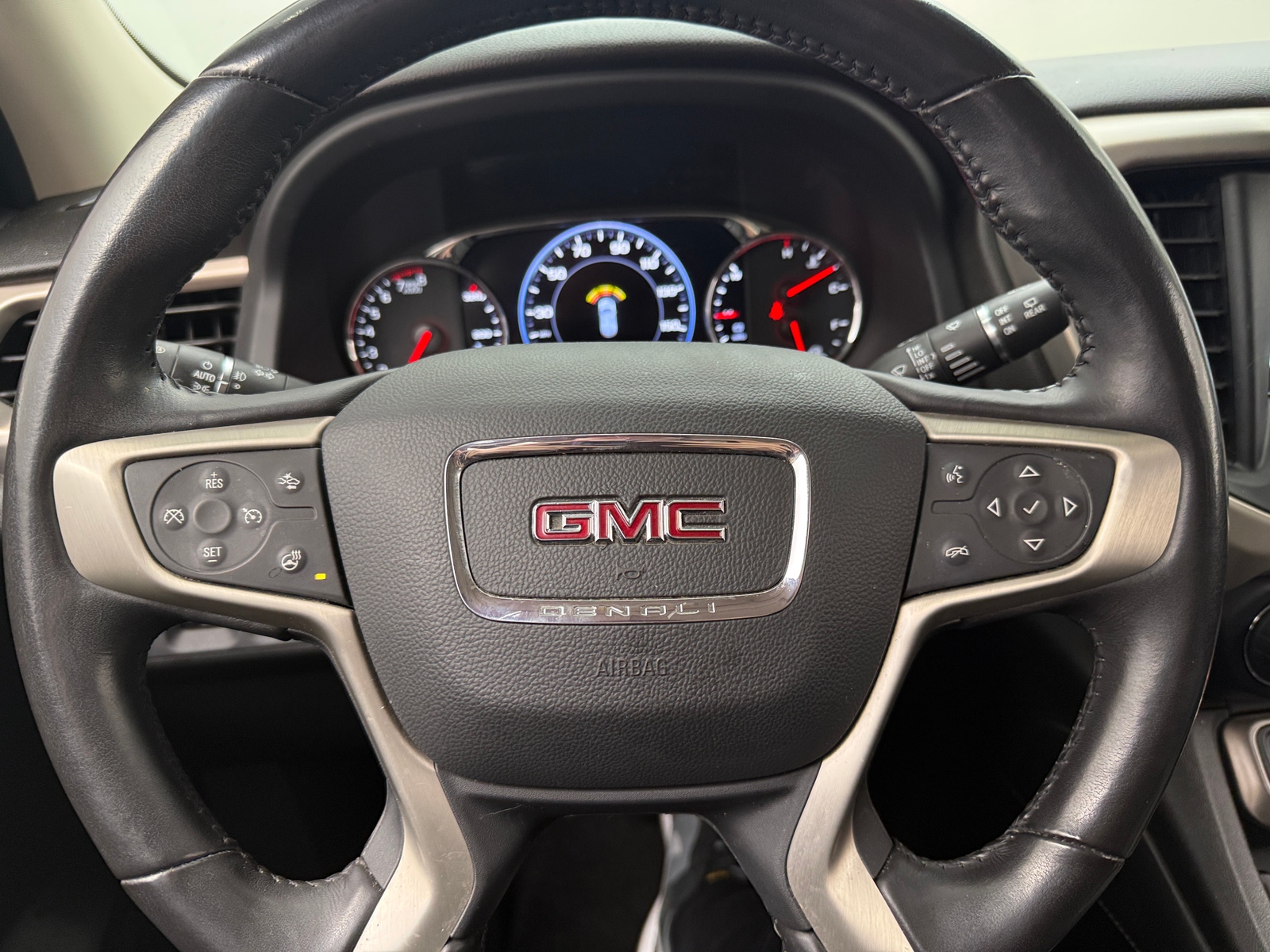 Thumbnail: 2022 GMC Acadia - 4