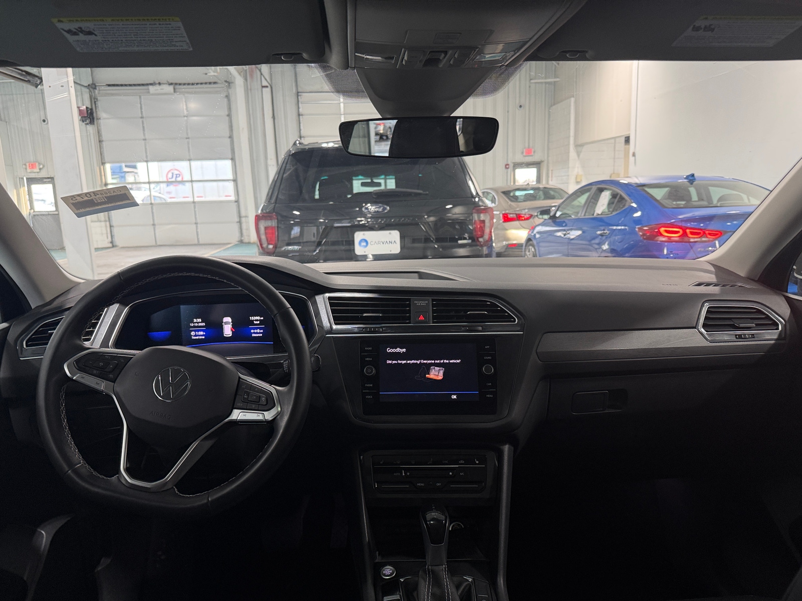 Thumbnail: 2023 Volkswagen Tiguan - 2