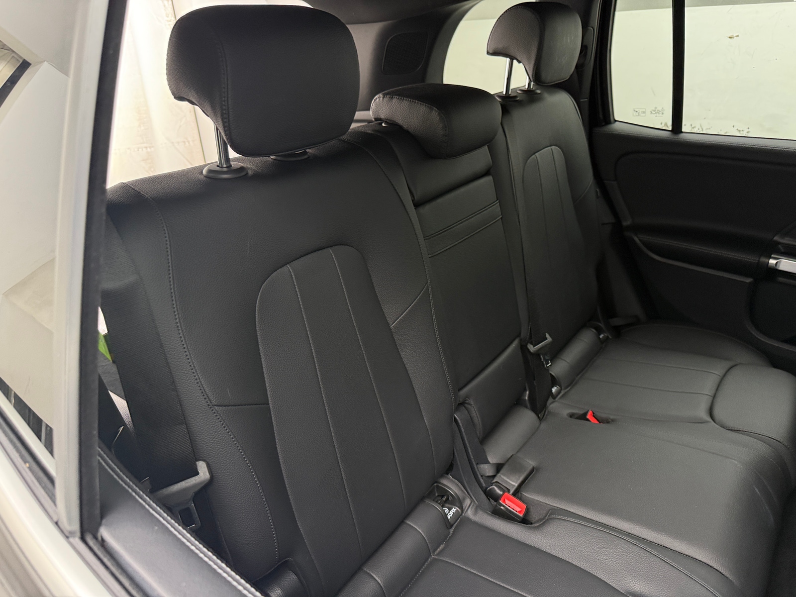 Thumbnail: 2022 Mercedes-Benz GLB - 5