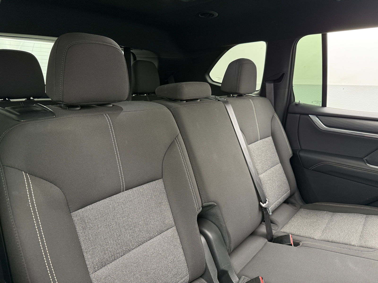 Thumbnail: 2025 GMC Acadia - 6