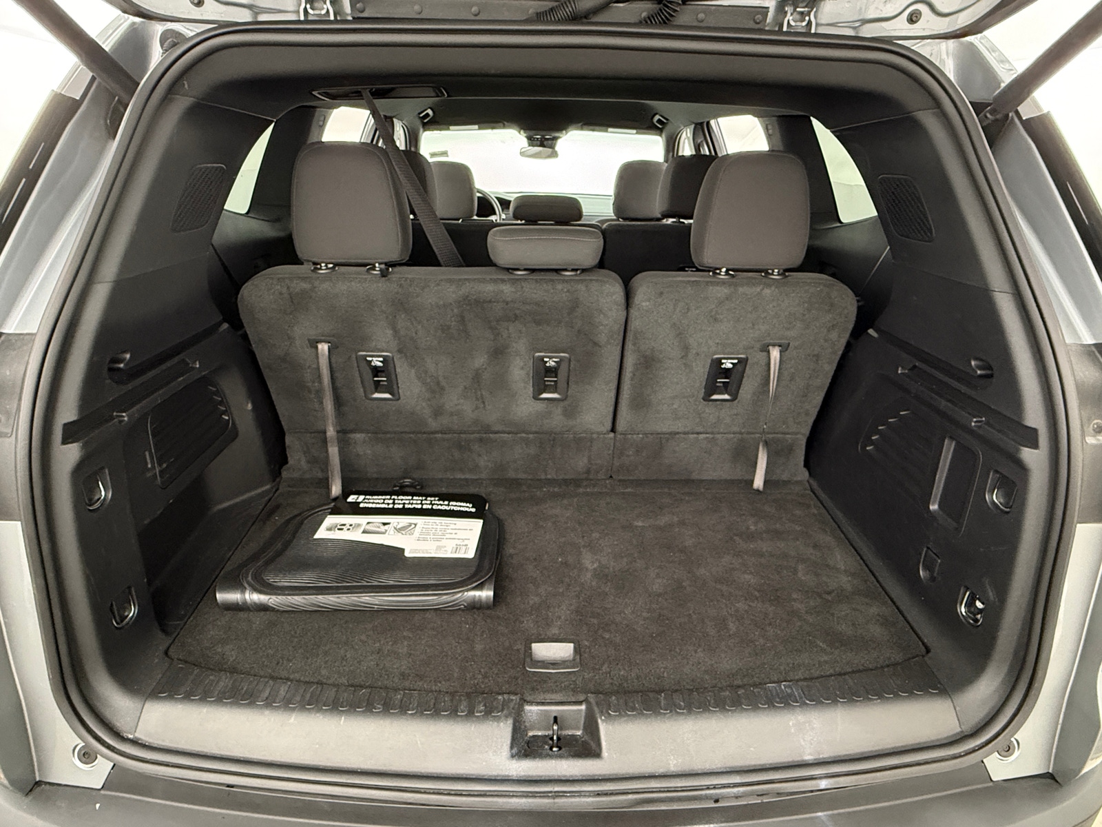 Thumbnail: 2025 GMC Acadia - 7