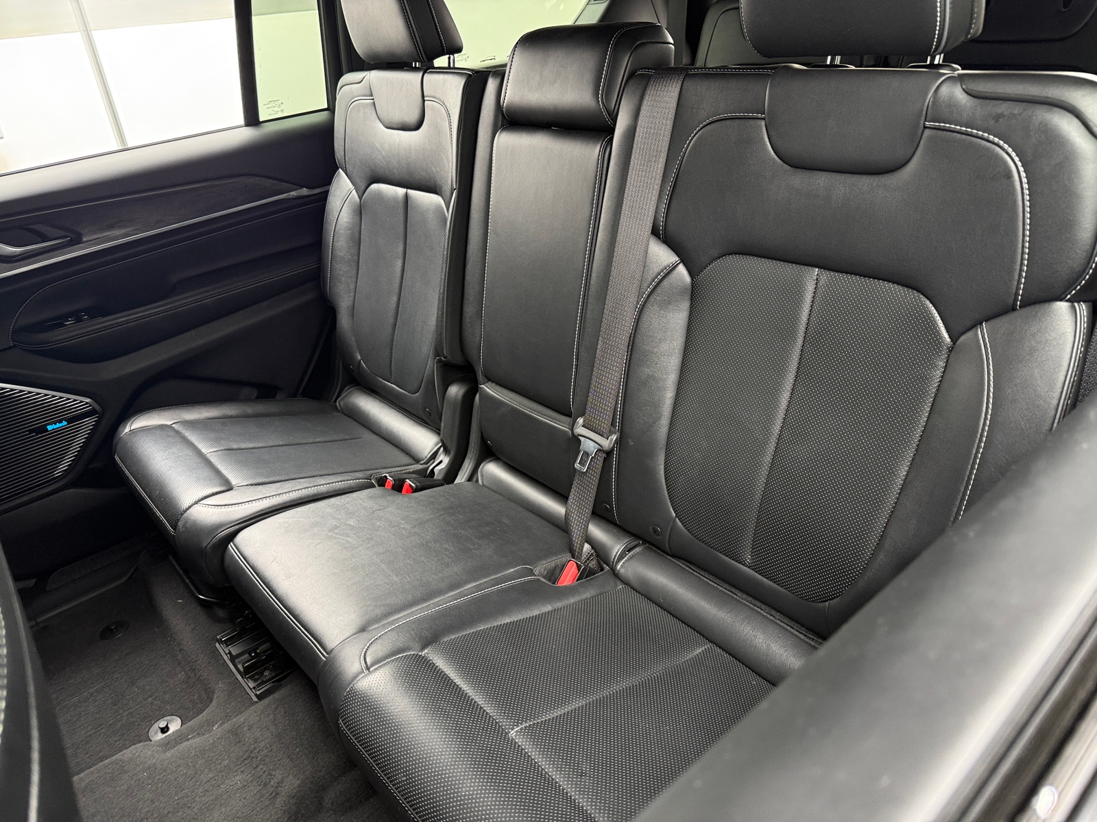 Thumbnail: 2022 Jeep Grand Cherokee L - 5