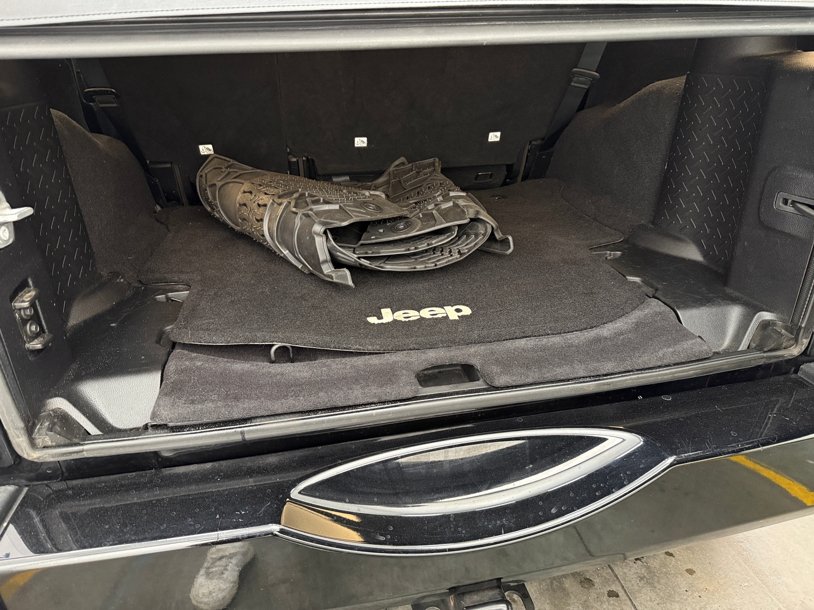 Thumbnail: 2016 Jeep Wrangler - 7