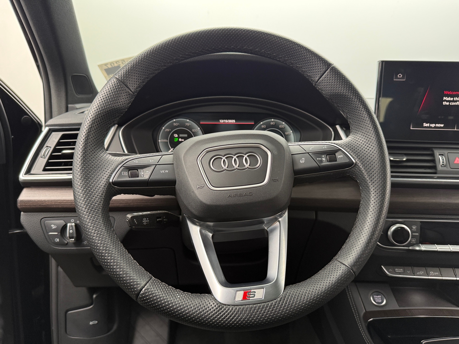 Thumbnail: 2025 Audi Q5 - 4