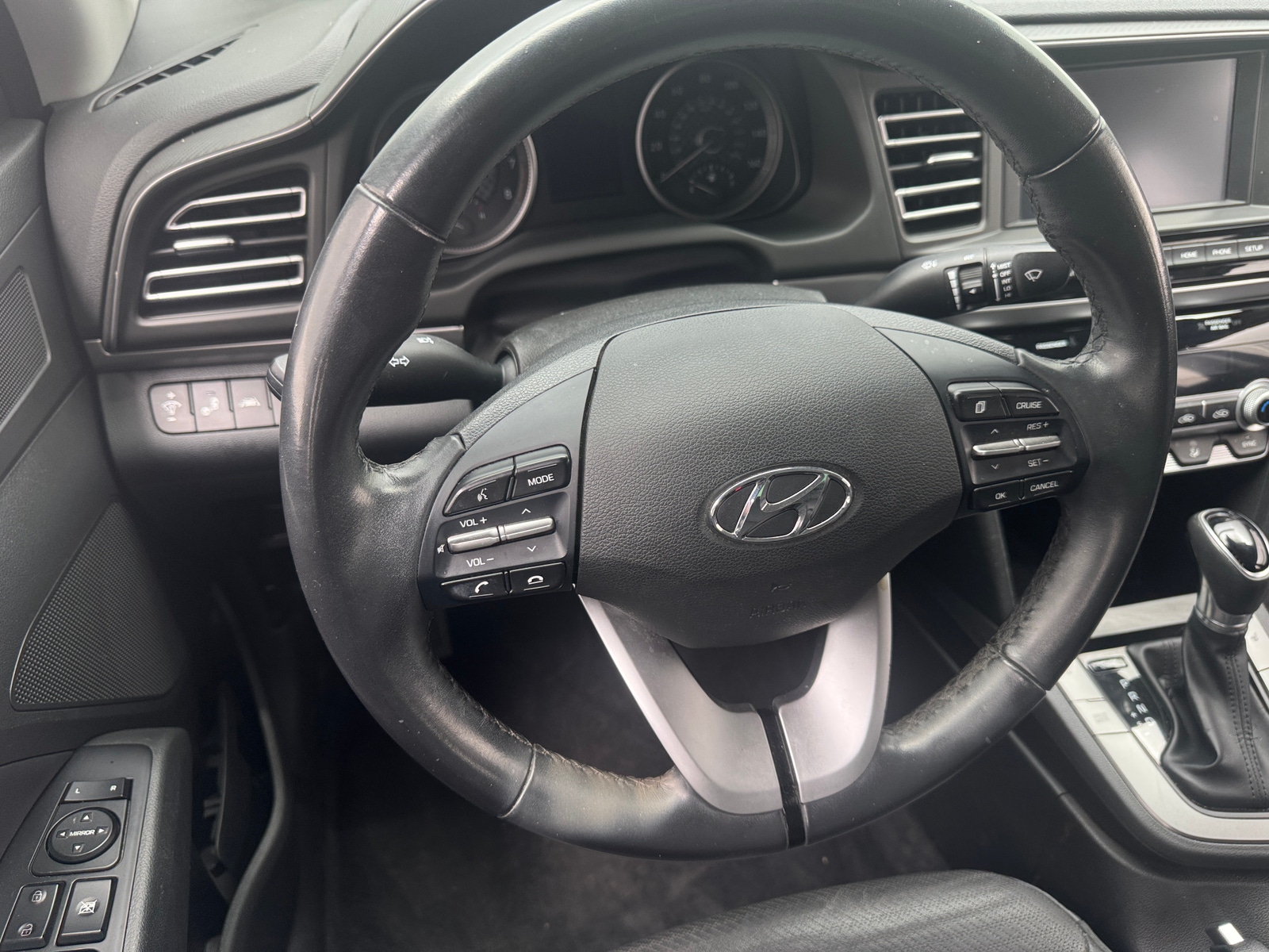 Thumbnail: 2020 Hyundai Elantra - 4