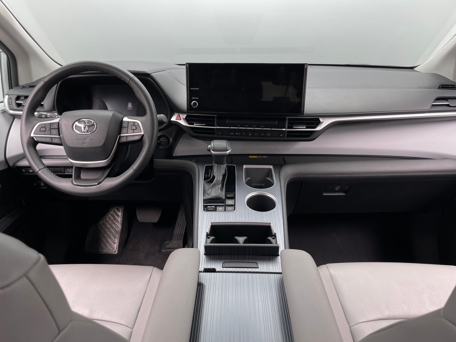 Thumbnail: 2025 Toyota Sienna - 2