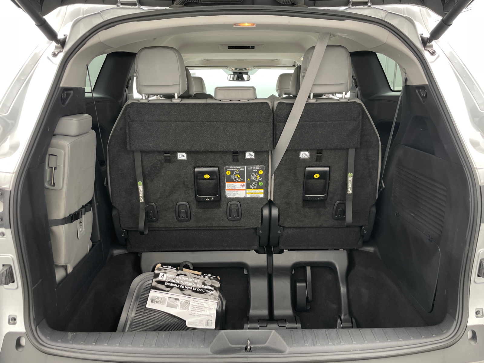 Thumbnail: 2025 Toyota Sienna - 6