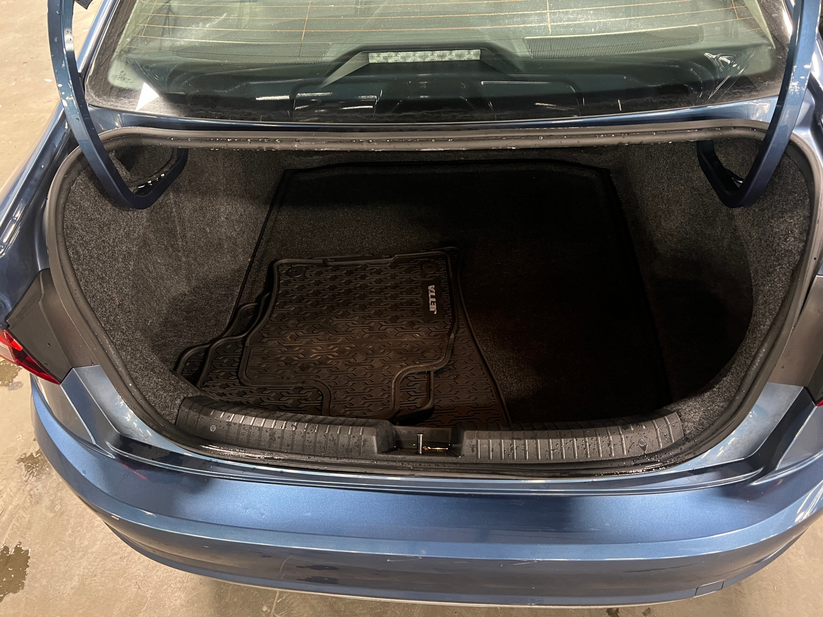 Thumbnail: 2021 Volkswagen Jetta - 6